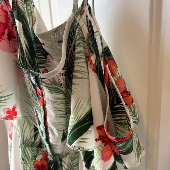 NWOT Nasty Gal Collection Keep a Cool Head Palm Romper Hawaiian Floral Size 2 - Picture 8 of 13